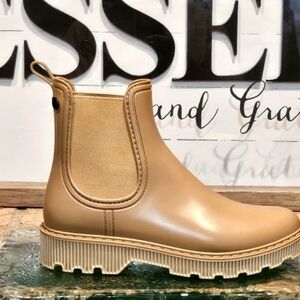Igor Chloe MC Ankle Tan Chelsea Wellies Wmns Sz US 7 | EU 37